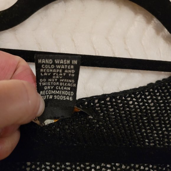 BCBG Max Azria  Long Sleeve knit top w/Wood circles & hearts. Size Small - Picture 6 of 7